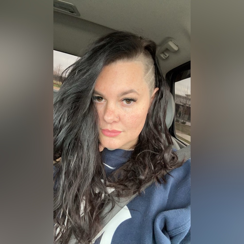 Hello! Meet your Posher, Cyndi